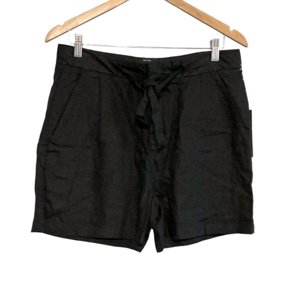 Tahari 100% linen city shorts size‎ - Picture 1 of 6